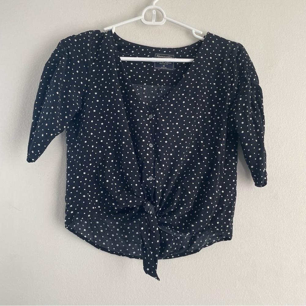 Abercrombie and Fitch short sleeve button up tie front cropped blouse with Stars